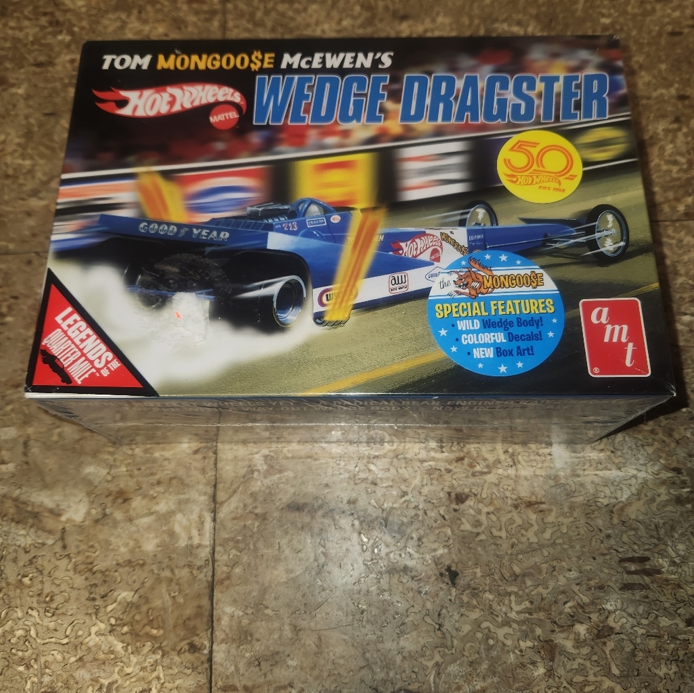 Tom Mongoose McEwen's HOT WHEELS WEDGE DRAGSTER  AMT 1:25 PLASTIC MODEL CAR  KIT